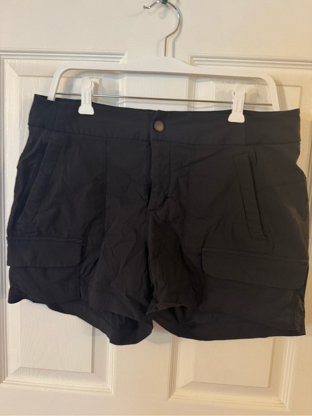 Athleta Black Cargo Short with Utility Pockets
